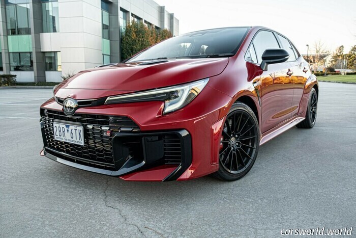 Автоматическая версия GR Corolla — это то, что получается, когда раллийная машина прикидывается спокойной: обзор | Carscoops